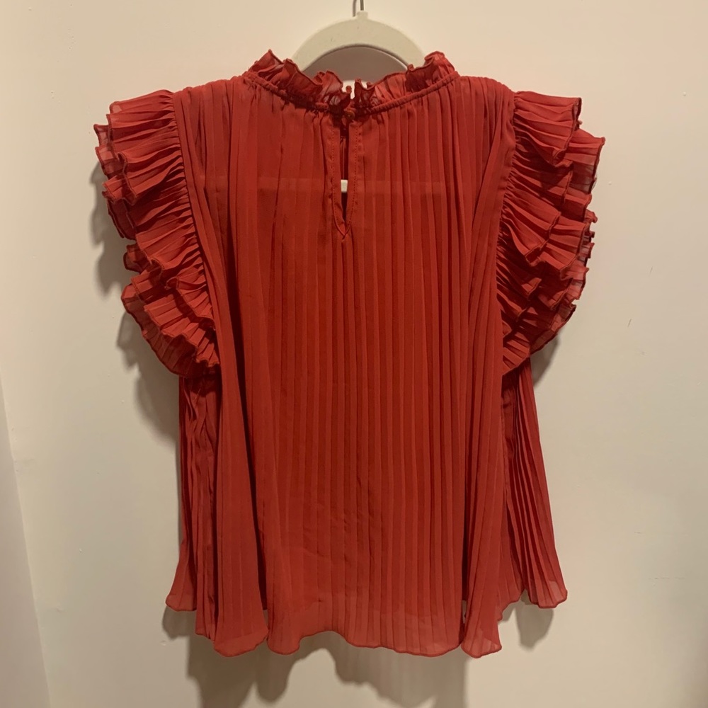 Flutter sleeve top - Picture 3 of 3
